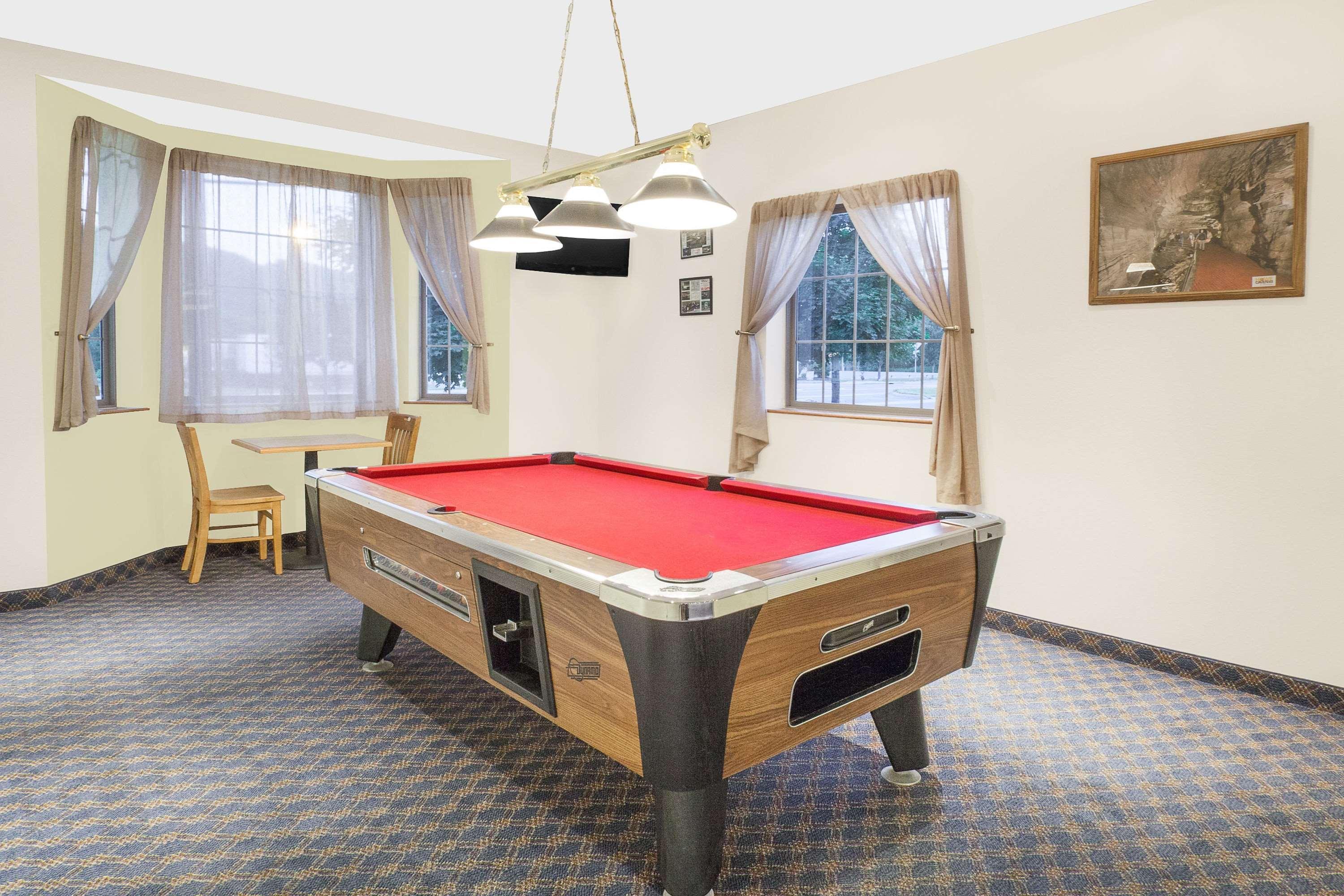 Super 8 by Wyndham Cobleskill NY Eksteriør bilde